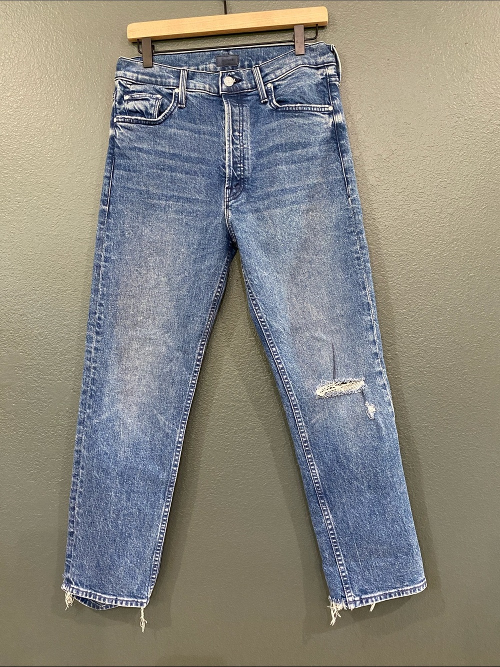 Mother Women's 31 The Tomcat - Completely Over wash jeans - distressed